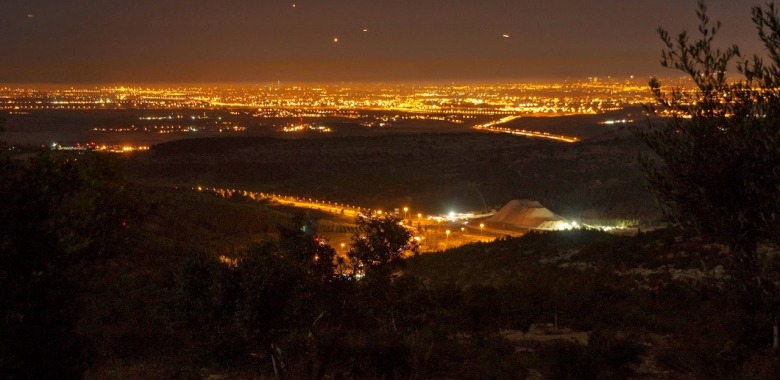 נכבשת מבפנים